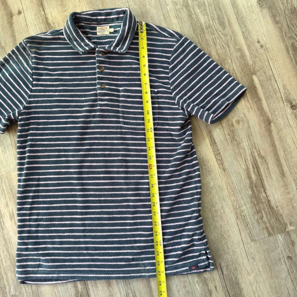 Faherty Men's Navy Pink Striped Terry Cloth Polo Shirt Size Medium Excellent - Picture 9 of 9